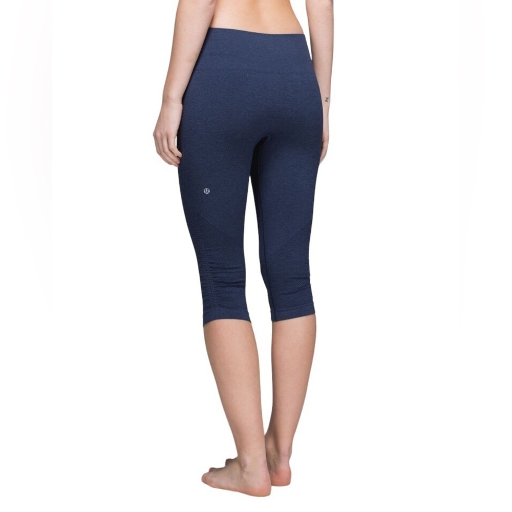 lululemon athletica Deep Blue Cropped Leggings